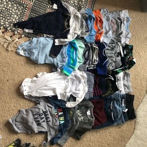 Giant lot of boys 0-3 months clothes